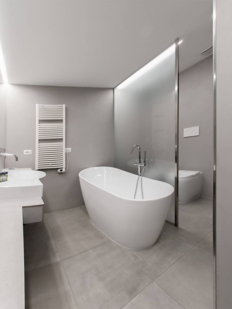 Croce-Apartment-Rome-Gruppo-Rhome-bathroom-1